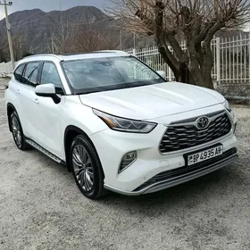 Toyota Highlander 2022