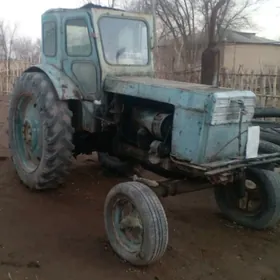 MTZ T-28 1981
