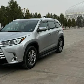 Toyota Highlander 2019