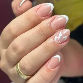 dyrnak narasewanya  nogti