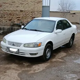 Toyota Camry 2001
