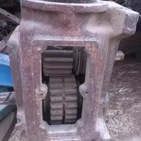 Traktor OT ÜWEÝÄN