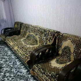 Диван и кресло