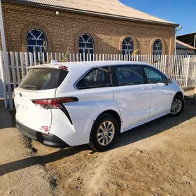 Toyota Sienna 2022