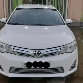 Toyota Camry 2012