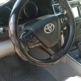 Toyota Camry 2016