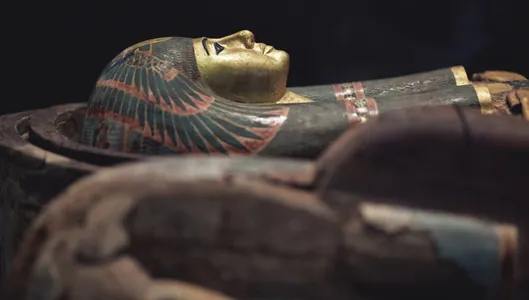 В египетской Саккаре нашли нетронутую позолоченную мумию возрастом 4300 лет