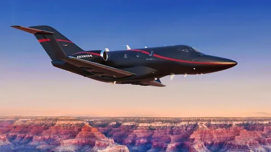 Honda özbaşdak gonmagy başarýan ilkinji hususy uçarynyň nusgasyny görkezdi