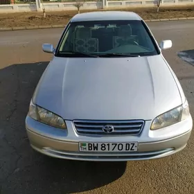 Toyota Camry 1999