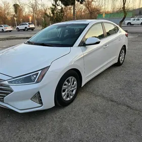 Hyundai Elantra 2020