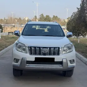 Toyota Land Cruiser Prado 2011