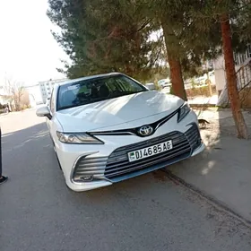 Toyota Camry 2022