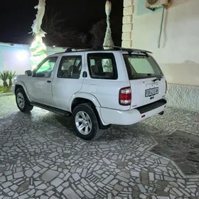 Nissan Pathfinder 2001