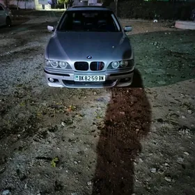 BMW E39 1998