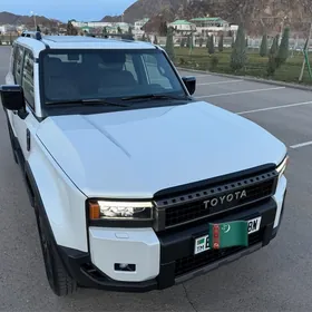 Toyota Land Cruiser Prado 2025