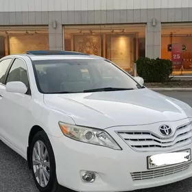 Toyota Camry 2011