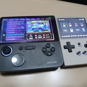 Портативная приставка Anbernic