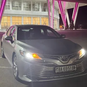 Toyota Camry 2018