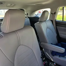 Toyota Highlander 2020