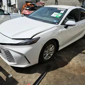 Toyota Camry 2026