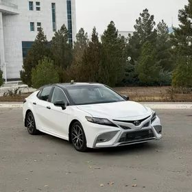 Toyota Camry 2023