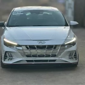 Hyundai Elantra 2023