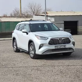 Toyota Highlander 2023