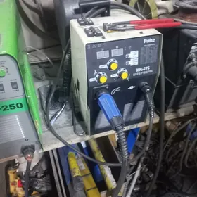 UNVERSAL. SVARKA KEMP