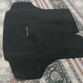 Nissan sentra bagaź kowrik