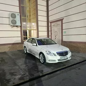 Mercedes-Benz E350 2009