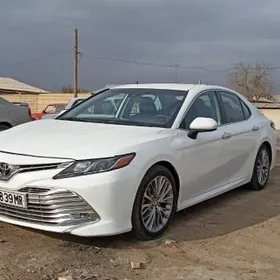 Toyota Camry 2020