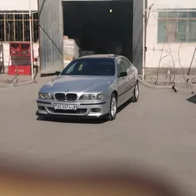 BMW E39 1998