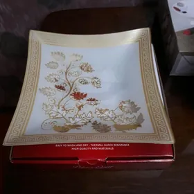 тарелки новые  2 шт 100 м