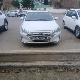 Hyundai Elantra 2019