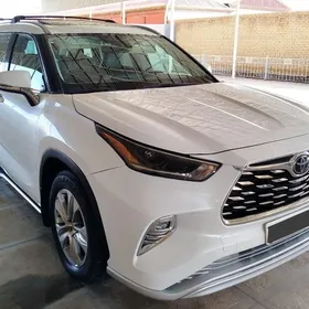 Toyota Highlander 2022