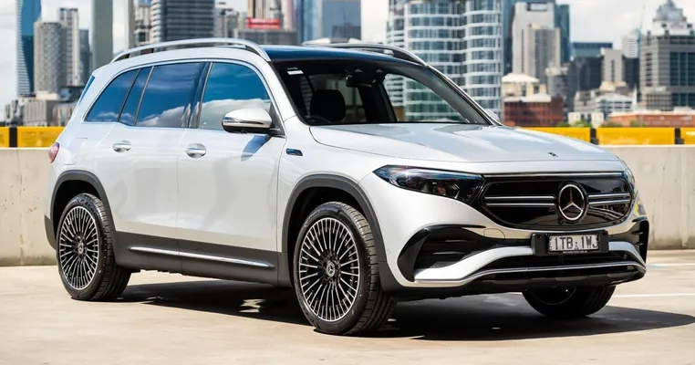 Mercedes-Benz уже в третий раз отзывает EQB из-за риска возгорания батареи