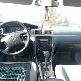Toyota Camry 1998