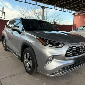 Toyota Highlander 2020