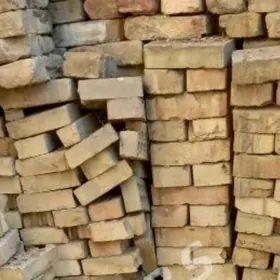 кирпич,плитка,карниз