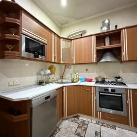 30mkr 3etaj 3kom satlyk jay