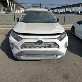 Toyota RAV4 2021