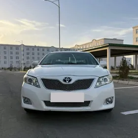 Toyota Camry 2010