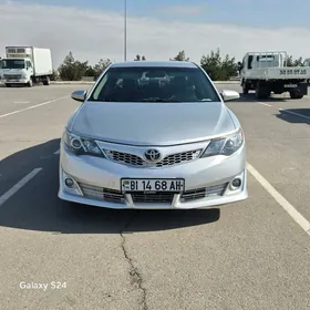 Toyota Camry 2012