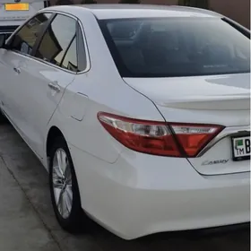 Toyota Camry 2016