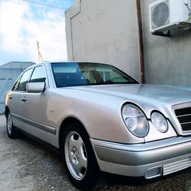Mercedes-Benz E320 1997