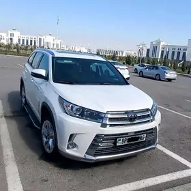 Toyota Highlander 2019