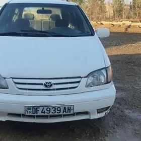 Toyota Sienna 2002