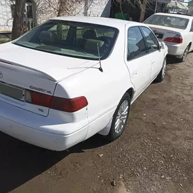 Toyota Camry 2001