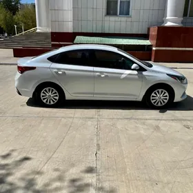 Hyundai Accent 2022