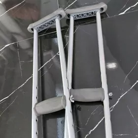 КАСТЫЛИ ПОЧТИ НОВЫЕ